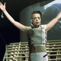 PREKARIAT ZUM DIKTAT, Performance Franka Kaßner, Kunstbau / Lenbachhaus, 2019, Foto © Margit Memminger