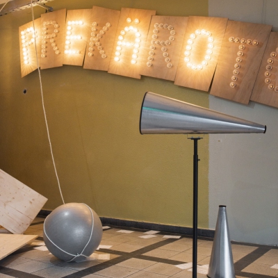 Ausstellungsansicht PREKÄROTOPIA, A.K.T; Pforzheim, 2020, Foto©Leonie-Felle