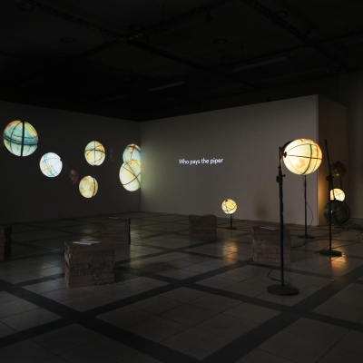 Ausstellungsansicht PREKÄROTOPIA, A.K.T; Pforzheim, 2020, Foto©Leonie-Felle